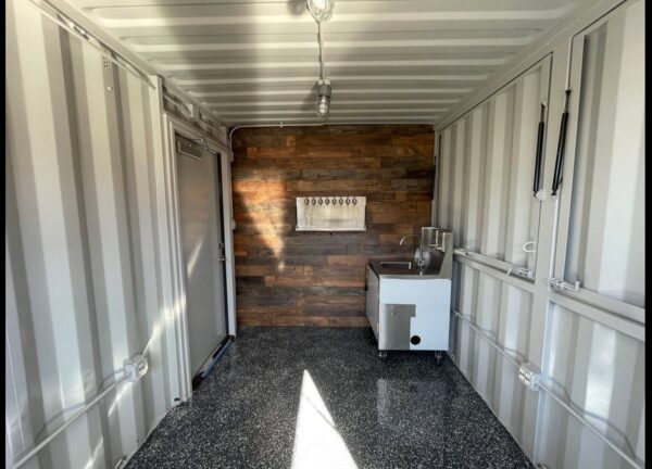 20FT SHIPPING CONTAINER BAR - Image 4