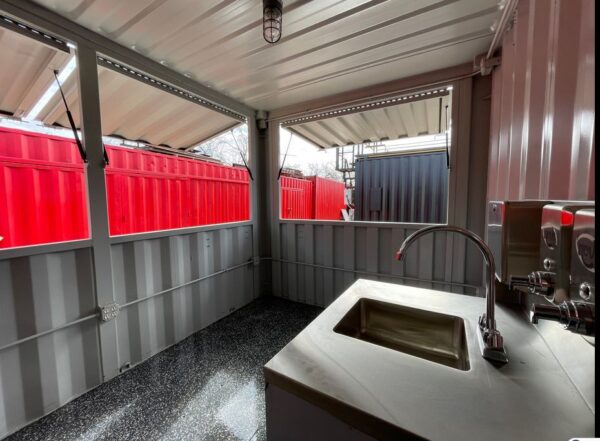 20FT SHIPPING CONTAINER BAR - Image 9