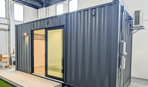 20FT HIGH STUDIO-IRON ORE